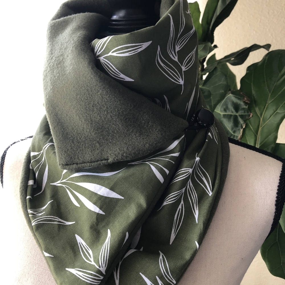 Scarfs - Picture 3 of 3